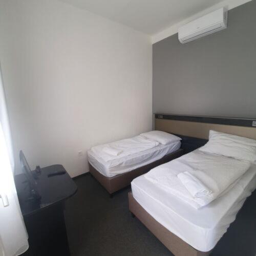 하르카니 No Stress Panzio-Pizzeria-Sporttabor B&B 외부 사진